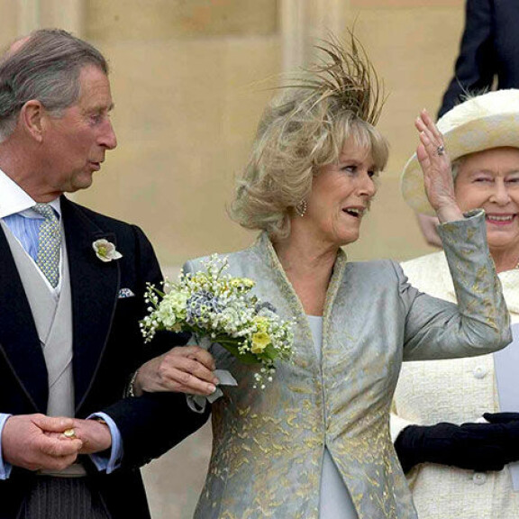 Hääpuheessaan kuningatar Elisabet iloitsi, että Charlesin ja Camillan rakkaus oli kestänyt kaikki esteet tiellään. Prinssi Charles, Cornwallin herttuatar Camilla ja kuningatar Elisabet
