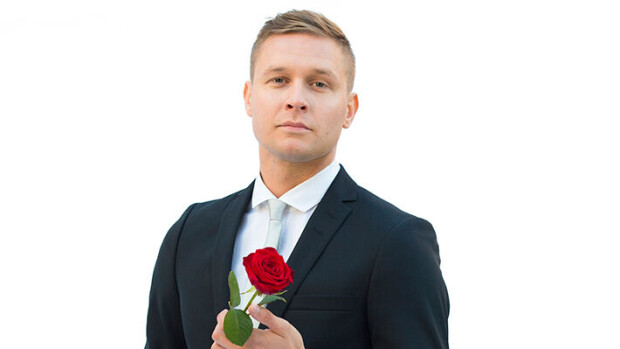 Muistatko vielä Bachelor-ohjelmassa rakkautta etsineen Tuomaksen? Meni kaikessa hiljaisuudessa kihloihin ja sai lapsen! Tuomas Sahimaa