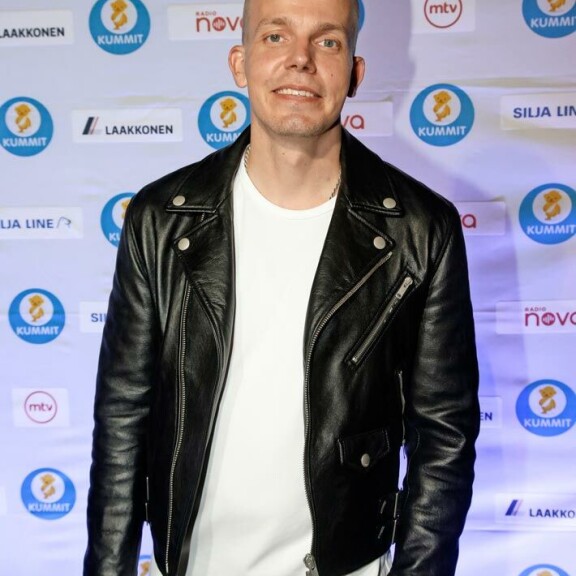 Viikon Kääk-juorut: Jukka Hildén kolautti päänsä Elastinen