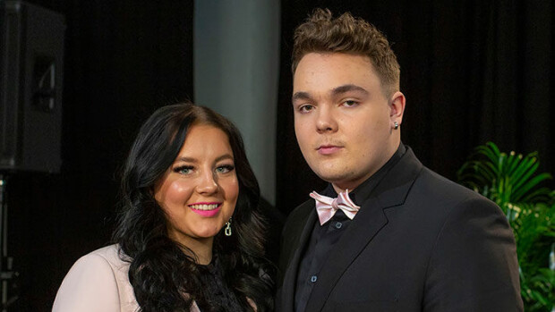 Siiri julkaisi paljonpuhuvat todisteet kohauttavan TIS-eron taustalla - katsojat puolustavat Jania Siiri ja Jani