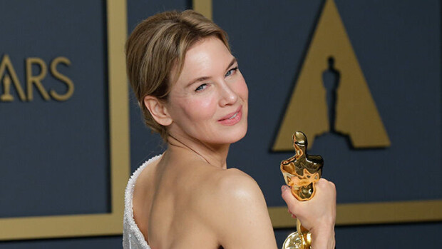 Renée Zellwegeristä tuli bonusäiti ja rakkaansa naapuri – näin suhde etenee tv-tähden kanssa Renée Zellweger