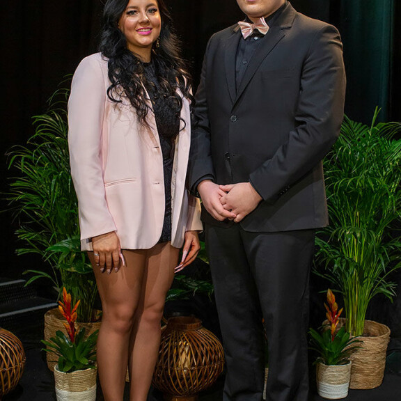 Siiri ja Jani päätyivät eroamaan. Siiri ja Jani päätyivät eroamaan.