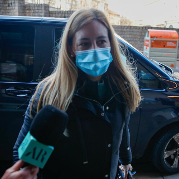 Ainhoa työskentelee samassa lakitoimistossa kuin Iñaki. Ainhoa Armentia