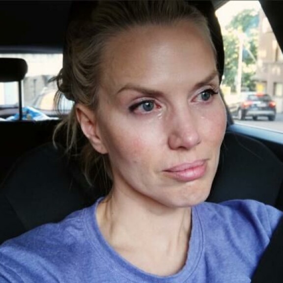 Iholla: Piritta Hagman murtuu kyyneliin: 'Nikke ei halua mua sinne' Piritta Hagman