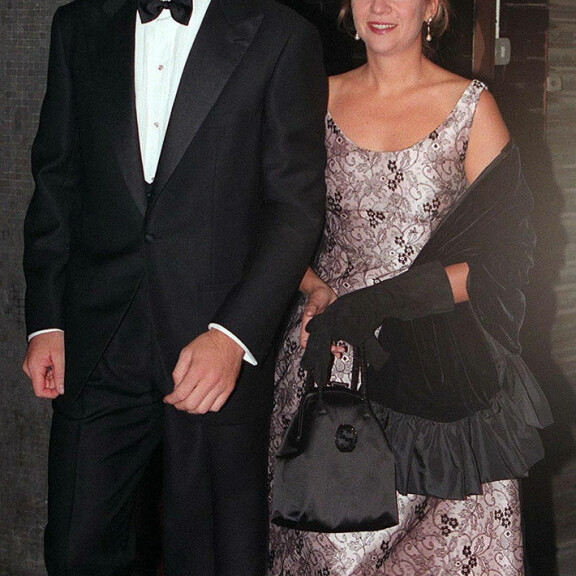 Ennen talousrikossyytteitä Cristina ja Iñaki edustivat Espanjan hovia. Vuonna 1997 he osallistuivat kuningatar Elisabetin ja prinssi Philipin kultahääpäivän juhlallisuuksiin. Espanjan prinsessa Cristina ja Inaki Urdangarin