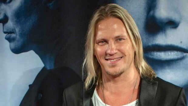 Mikä rumpalipoika! Tältä Sami Kuronen näytti 30 vuotta sitten – tunnistatko? sami kuronen
