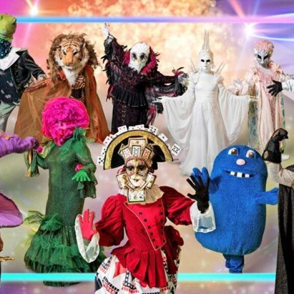 Rakastavaisten välien kerrotaan lämmenneen Masked Singer -ohjelmassa vuonna 2020. Rakastavaisten välien kerrotaan lämmenneen Masked Singer -ohjelmassa vuonna 2020.