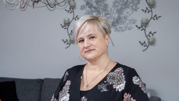 Syöpä vei Tuijalta terveyden, työn ja kodin – ”En nähnyt valoa missään” Tuija Ripatti