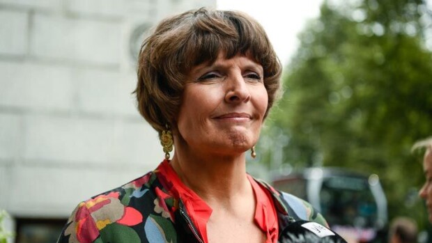 Ex-kansanedustaja Anne Bernerin palaneen autotallin raunioille nousee kivitalo – kuva! Anne Berner