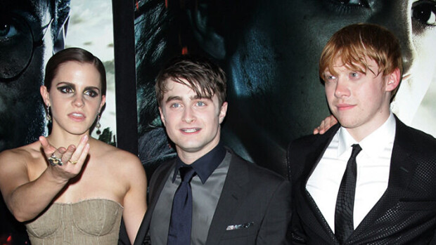 Harry Potter -näyttelijät ahdistuivat lapsitähteydestä - yksinäinen Emma Watson halusi jättää leffasarjan: Olin peloissani Harry Potter -tähdet Emma Watson, Daniel Radcliffe ja Rupert Grint