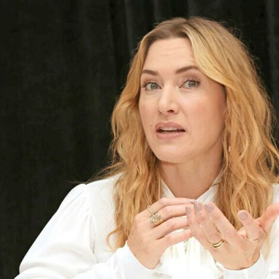 Leonardo DiCaprio esti humalaisen hukkumasta, Benedict Cumberbatch sankarina Lontoon kaduilla – Hollywood-tähdet ovat myös pelastajia Kate Winslet