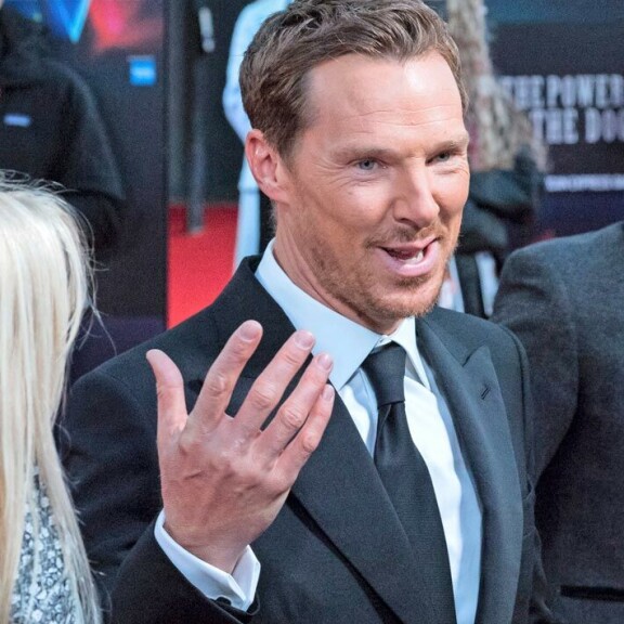 Leonardo DiCaprio esti humalaisen hukkumasta, Benedict Cumberbatch sankarina Lontoon kaduilla – Hollywood-tähdet ovat myös pelastajia Benedict Cumberbatch