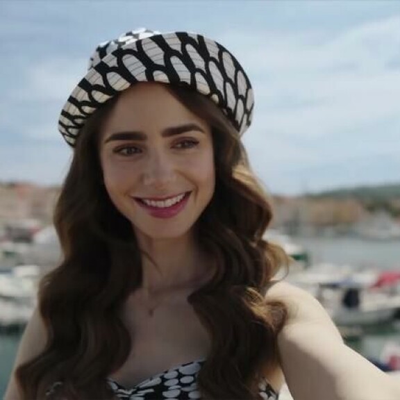 Lily Collins ihastuttaa Emilynä. Emily in Paris