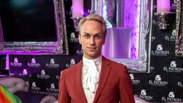 Putous-juontaja Christoffer Strandberg parisuhteestaan: Olen suurten eleiden mies Christoffer Strandberg
