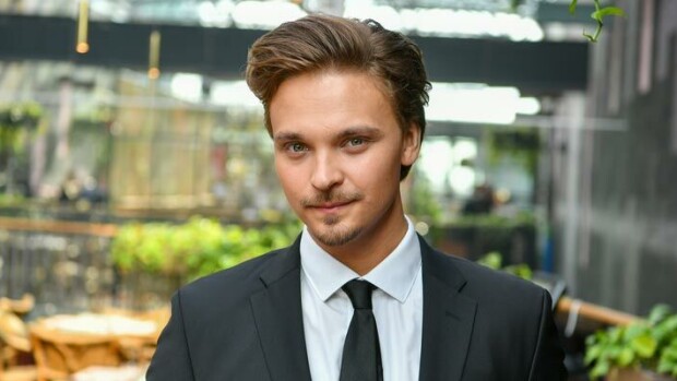 Roope Salmisella on poikkeuksellinen jouluperinne: ”Teemme tämän jutun joka joulu faijan kanssa” Roope Salminen