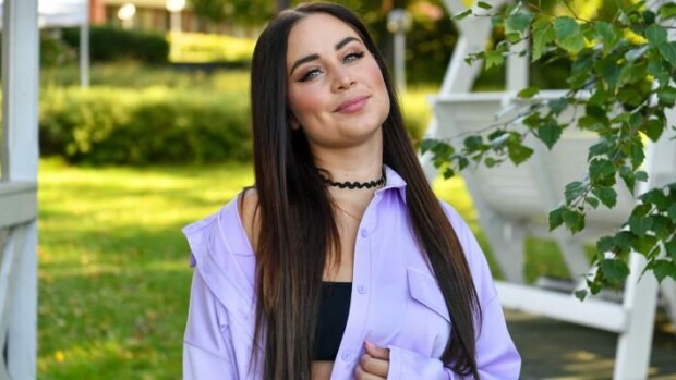 Anna Abreu pyörtyi lentokoneen vessaan ja teloi jalkansa - karmea alku Thaimaan-lomalle: 'En pysty kävelemään' Anna Abreu