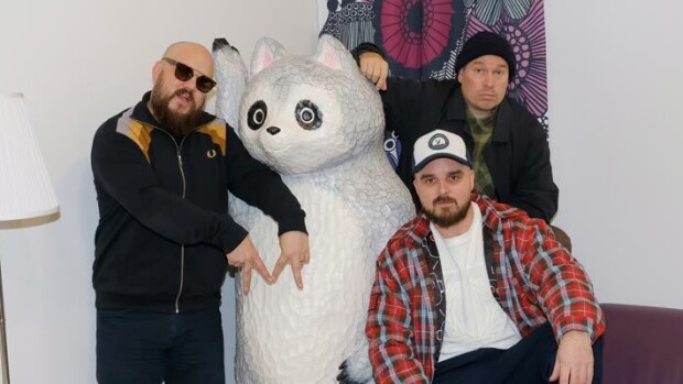 Teflon Brothers toteutti malminkartanolaisten nuorten toiveen – mahdollistaa kalliin harrastuksen: ”Eriarvoisuutta vähentävä asia” Teflon Brothers