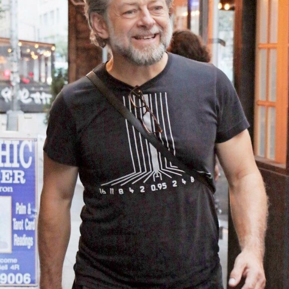 Peter Jacksonin Taru sormusten herrasta -trilogian ensi-illasta 20 vuotta – Seiska selvitti tähtien kohtalot Andy Serkis