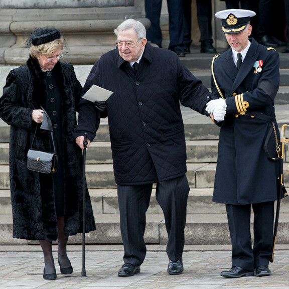 Tanskan prinssi Henrikin hautajaisissa kolme vuotta sitten Konstantin ei kyennyt liikkumaan ilman apua. Kreikan ex-hallitsijapari Konstantin ja Anne-Marie