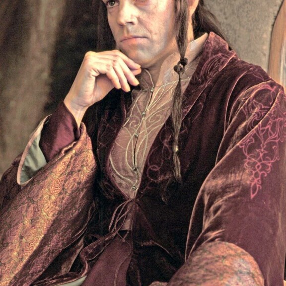 Peter Jacksonin Taru sormusten herrasta -trilogian ensi-illasta 20 vuotta – Seiska selvitti tähtien kohtalot Hugo Weaving
