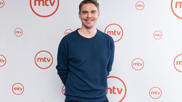 Eronnut Aku Sipola pumppaa rautaa