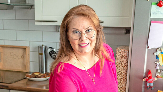 Nina Mikkonen julkaisi nuoruuskuviaan - taustalla tärkeä aihe: 'Olen kokenut nuorena tyttönä aikuisten miesten taholta seksuaalista häirintää' Nina Mikkonen