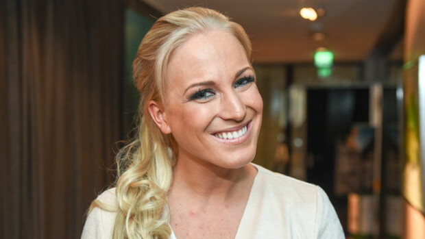 Syvällinen synttärisankari! Nanna Karalahti avautui somessa itseensä tutustumisesta syntymäpäivänään – myös Jere-rakas hehkutti vaimoaan: ”Olen onnellinen mies' Nanna Karalahti