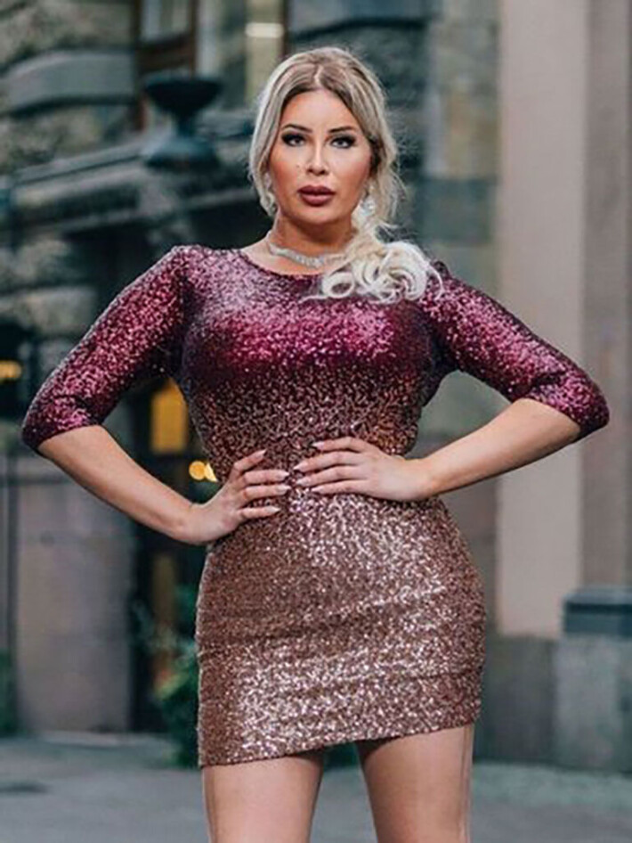 Tässä ovat Sinkut paljaana -sarjan uudet kaunottaret – mukana Elena Vikström ja Marianne Kallio d