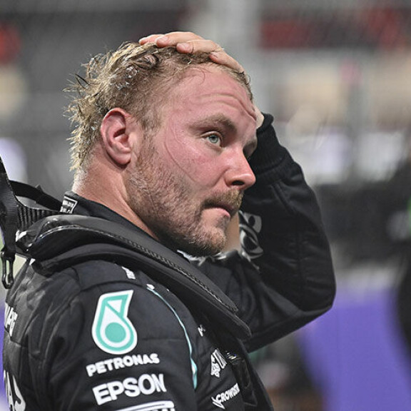Valtterin äärimmäisen vaativa reissutyö asettaa haasteita perhe-elämään ryhtymiselle. Valde