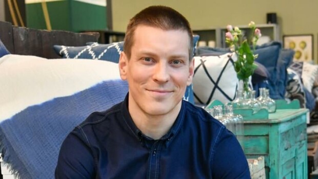 Antti Holma osti kodin Kaliforniasta! Edellisten asukkaiden jättämä yllätys kikatuttaa Antti Holma