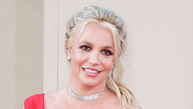 Britney Spears 40 vuotta! Tässä neljäkymmentä hauskaa faktaa supertähdestä: avioliitto kesti 55 tuntia, tienaa oheistöillä miljoonia, sutinaa prinssin kanssa.... Britney Spears