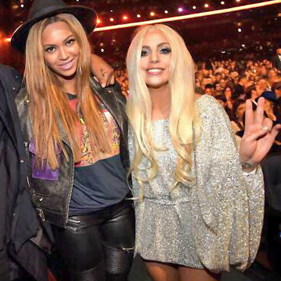Vaikka Lady Gagan Britneylle tekemä biisi päätyikin Beyoncélle, on Gaga pysynyt tiukasti Britneyn puolustajana tämän edunvalvontakiistoissa. Beyoncé ja Lady Gaga