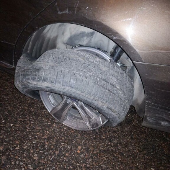 Tältä rengas näytti perjantaina. Stenborgin auto