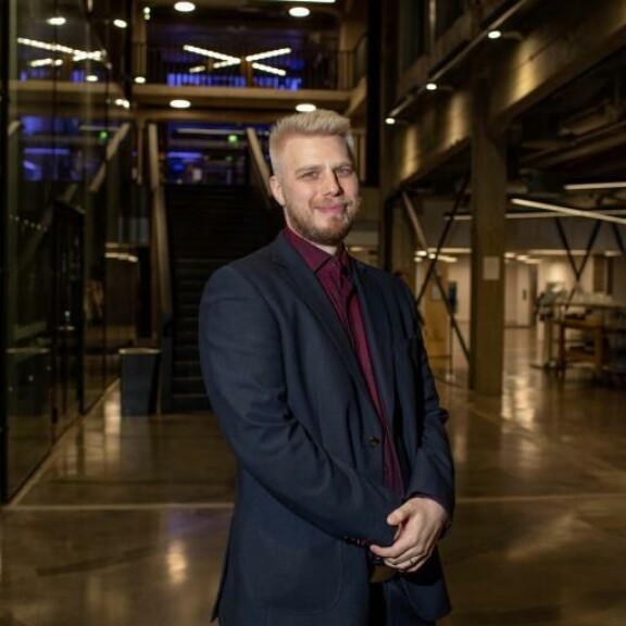 Karl totesi kaiken olevan elämässään tällä hetkellä hyvin. karl, ensitreffit alttarilla