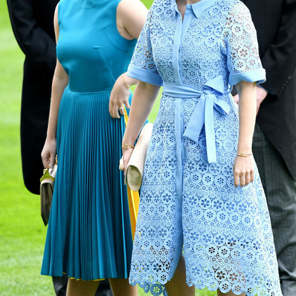 Eugenie ja Beatrice jäivät Google-hakumäärissä sadan haun tasolle. Eugenie päihitti täpärästi isosiskonsa. Prinsessat Eugenie ja Beatrice