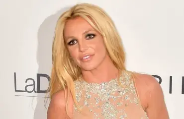 Britney Spears näyttäytyi ensimmäisen kerran vapautumisensa jälkeen - erikoinen yksityiskohta varasti huomion: Onko poptähti jäänyt menneeseen aikaan?
