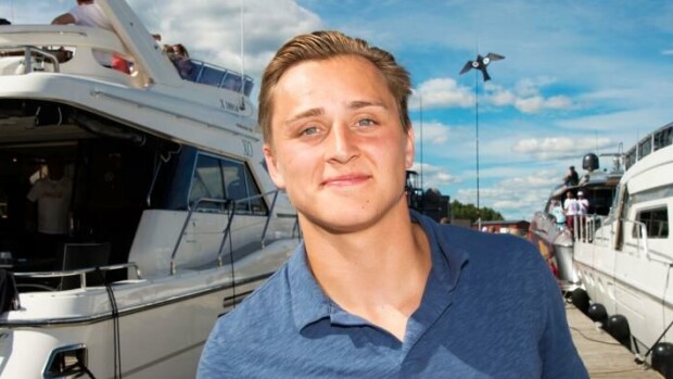 Kääk, mikä komistus! Teemu Selänteen poika on kuin ilmetty isänsä - Eetu, 24, juhlii synttäreitään: ”Sinusta on tullut niin upea” Eetu Selänne