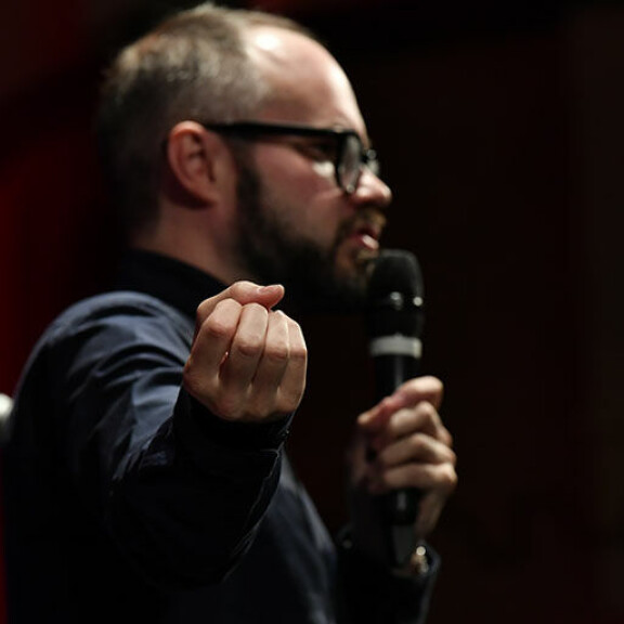 Tuomas tekee suosittuja podcasteja Supla-palveluun. Tuomas