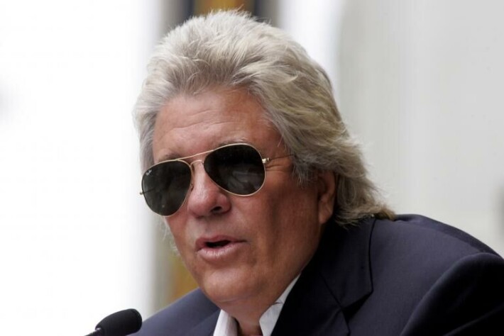 Jon Peters, 76, on Pamelan tuorein ex-aviomies. Jon