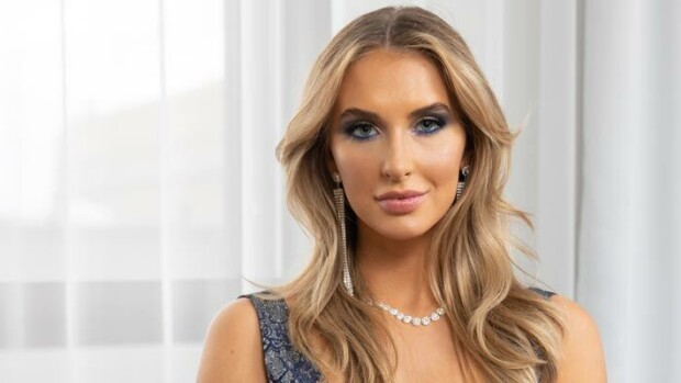 Miss Helsinki Oona Komi rajusta pilkasta: Haukuttiin kirahviksi Oona Komi