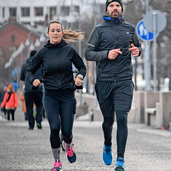 Martinaa ja Hannua yhdistää esimerkiksi urheilullinen elämäntapa. Martina Aitolehti ja Hannu Pikkarainen