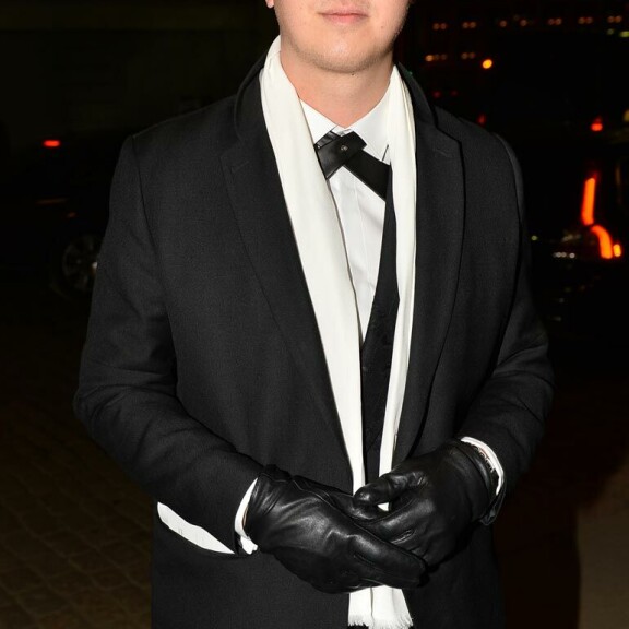 Sannan hyvä ystävä, kansanedustaja Ilmari Nurminen, on ollut mukana pääministerin juhlissa. Sannan hyvä ystävä, kansanedustaja Ilmari Nurminen, on ollut mukana pääministerin juhlissa.