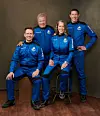 Kuvassa keskiviikkoisen avaruuslennon miehistö Chris Boshuizen (vas.), William Shatner, Audrey Powers sekä Glen de Vries.