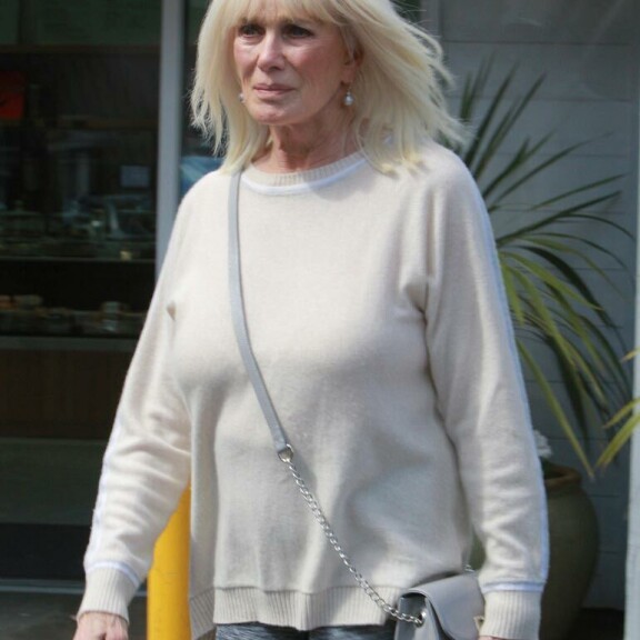 Joan Collins halveksi kollegaansa – Seiska selvitti, mitä Dynastia-sarjan tähdille tapahtui kuvausten jälkeen Linda Evans