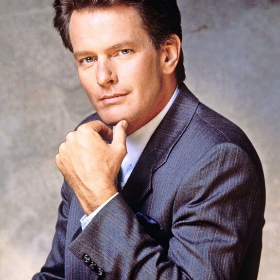 Joan Collins halveksi kollegaansa – Seiska selvitti, mitä Dynastia-sarjan tähdille tapahtui kuvausten jälkeen Gordon Thomson