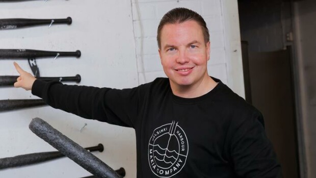 Elinkautistuomion istunut Janne Raninen perusti Raivoomon: Paineita puretaan pesäpallomailoilla Janne Raninen