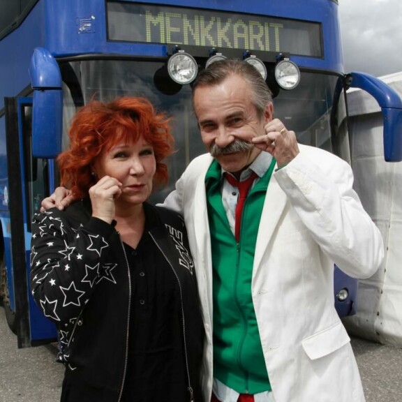 Nasta lautaan! Vicky Rosti, Freeman ja muut 'Menkkarit' esiintyvät perjantaina Helsingin Kulttuuritalolla. Nasta lautaan! Vicky Rosti, Freeman ja muut 'Menkkarit' esiintyvät perjantaina Helsingin Kulttuuritalolla.