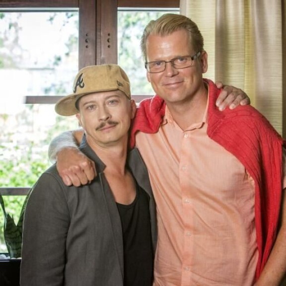 Kari Ketosen ja Antti Luusuaniemen luoma Luottomies naurattaa pian 3. tuotantokauden merkeissä. Kari Ketosen ja Antti Luusuaniemen luoma Luottomies naurattaa pian 3. tuotantokauden voimin.