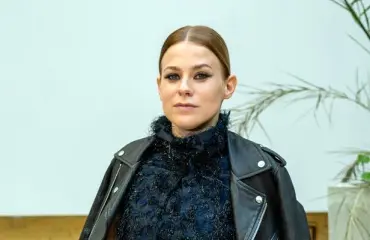 Näyttelijäkaunotar Emmi Parviainen ammatistaan: Ihaninta ja kamalinta! 