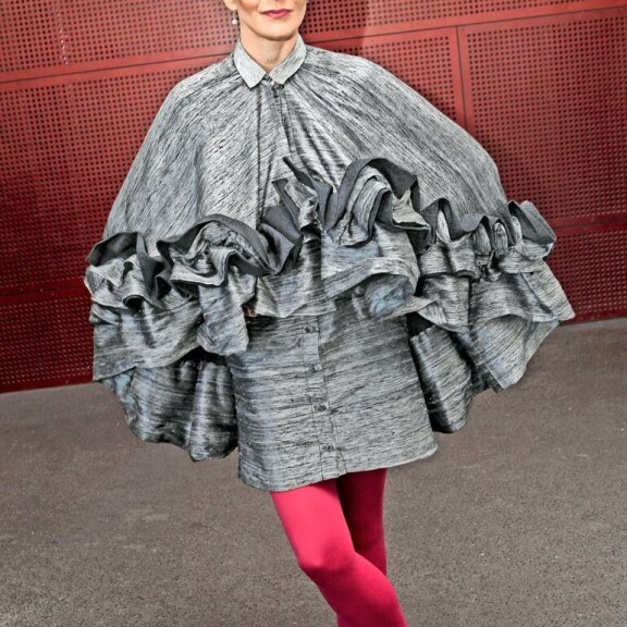 Maria Veitolan vaatekaappi on Suomen kirjavin – suosikkijuontajan sorkkasaappaat hurmaavat! Maria Veitola